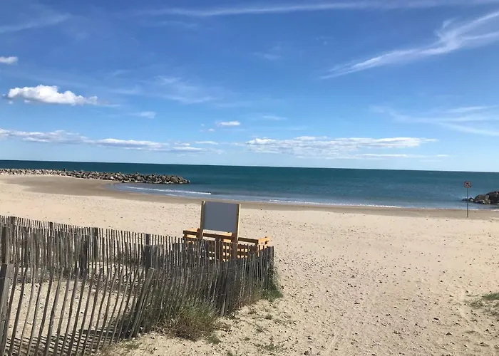 En Bord De Serviettes Non Incluses * Frontignan