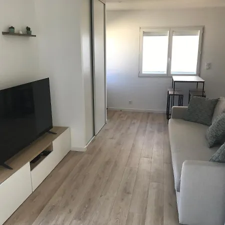 En Bord De Serviettes Non Incluses Apartment Frontignan